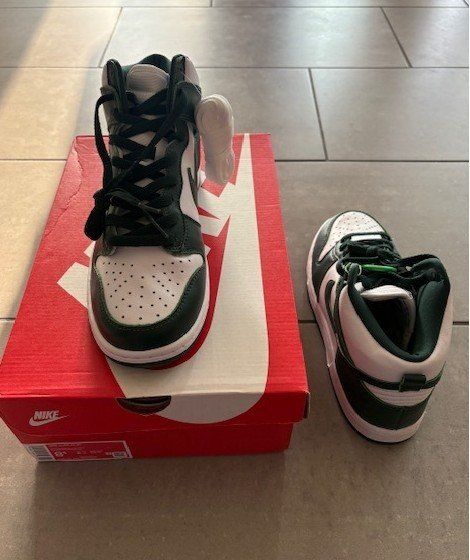 Nike Scarpe da uomo: NIKE DUNK HI SP - White/Pro Green - EU42 / US8.5 – Nuovo e nell'imballaggio originale da Eggenwil venduto da alecato 1