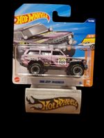 Hot Wheels HW Hot Trucks 2025 1988 Jeep Wagoneer 5/10 S