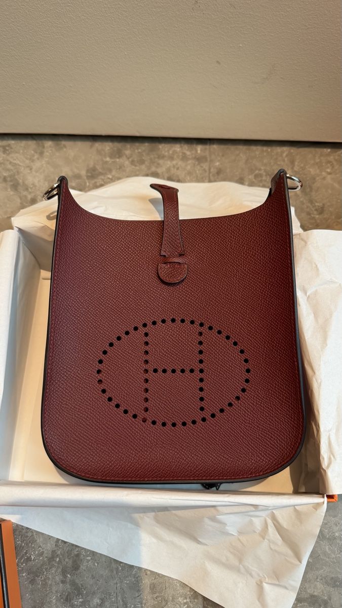 Hermès Borse da donna: Hermes Evelyne  16 Epsom rouge H  – Nuovo e nell'imballaggio originale da Paradiso venduto da Under_sun