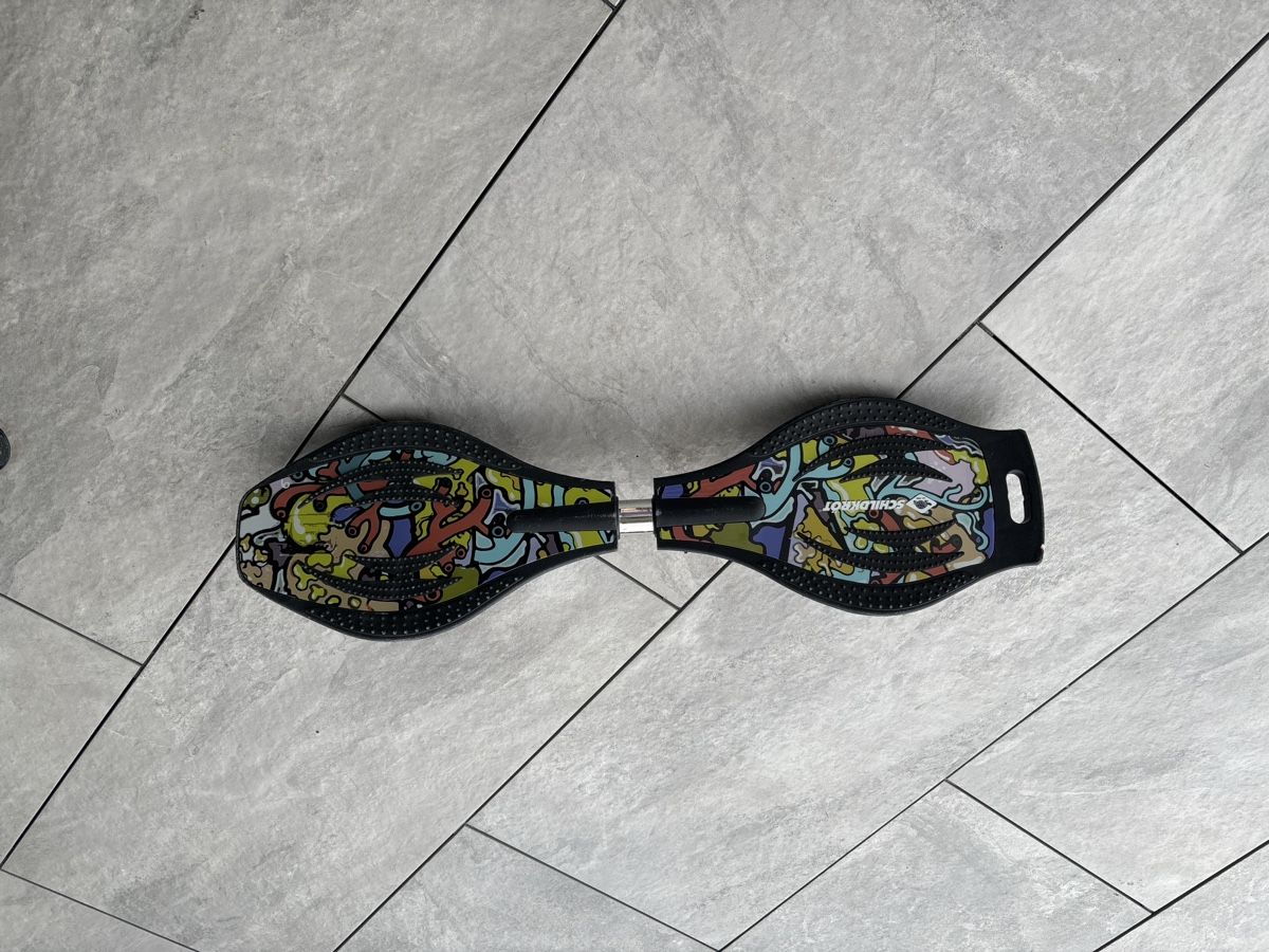 Skateboards: Schildkröt Waveboard mit Graffiti-Design – Usato da Niederwil AG venduto da pat_l6fn