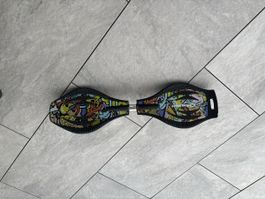 Schildkröt Waveboard mit Graffiti-Design