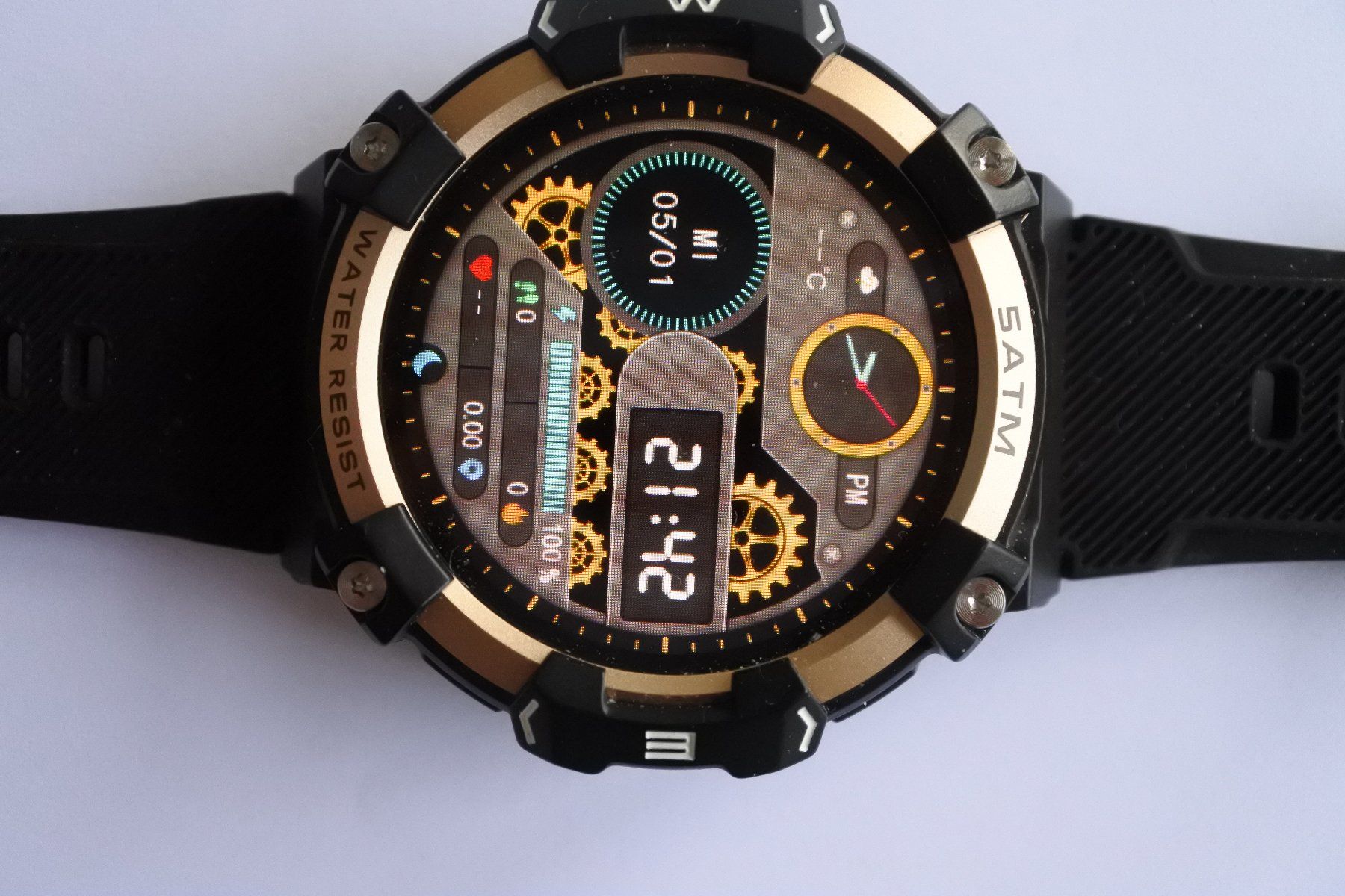 Smart Smartwatch: Smartwatch Titan PG Uhr gold – Neu (gemäss Beschreibung) aus Worblaufen von Andromedas 2