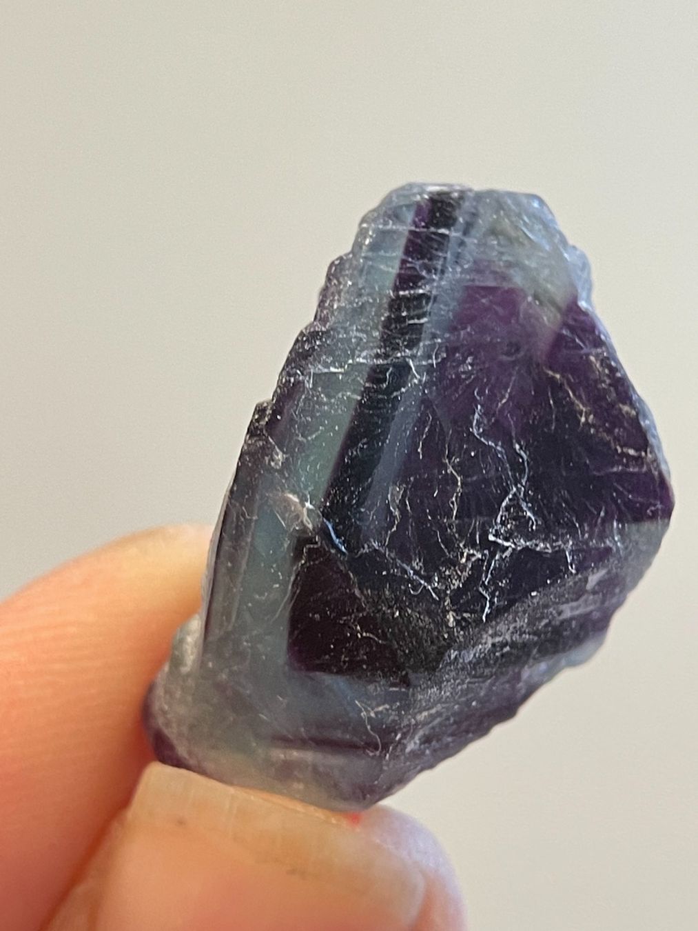 Mineralien & Heilsteine: Regenbogenfluorit Rohstein Ca.2cm – Neu (gemäss Beschreibung) aus Schiers von sisikristall