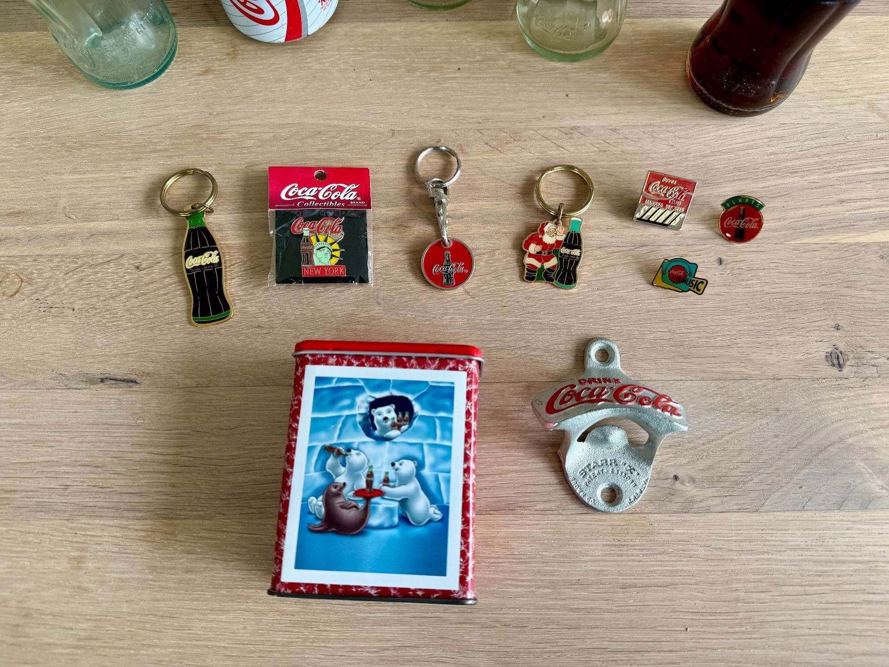 Coca-Cola Altro in Stoviglie & Bicchieri: Coca-Cola Flaschen mit Zubehör – Usato da Schliern b. Köniz venduto da Blackfox7 2