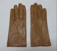Neue Lederhandschuhe mit Seidenfutter