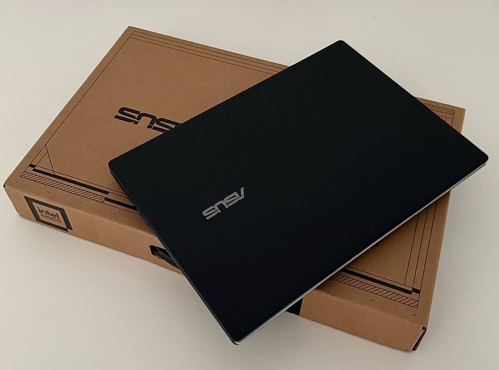 Asus Portables: ASUS V16 V3607VP-RP033W – D'occasion à Zürich par John138 4