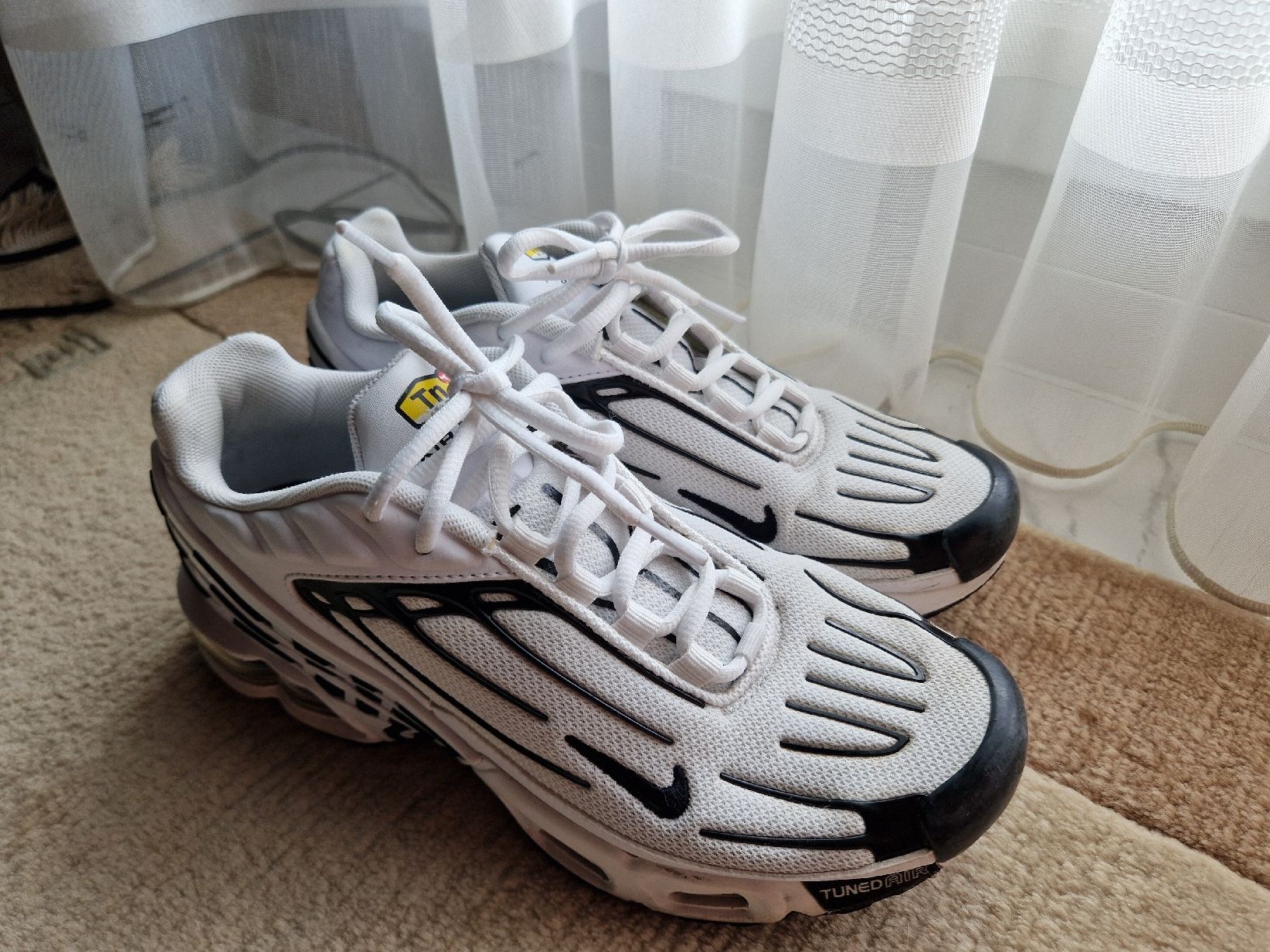 Chaussures garçon: Nike AIR MAX PLUS  – D'occasion à Arbon par len_7mtx 1