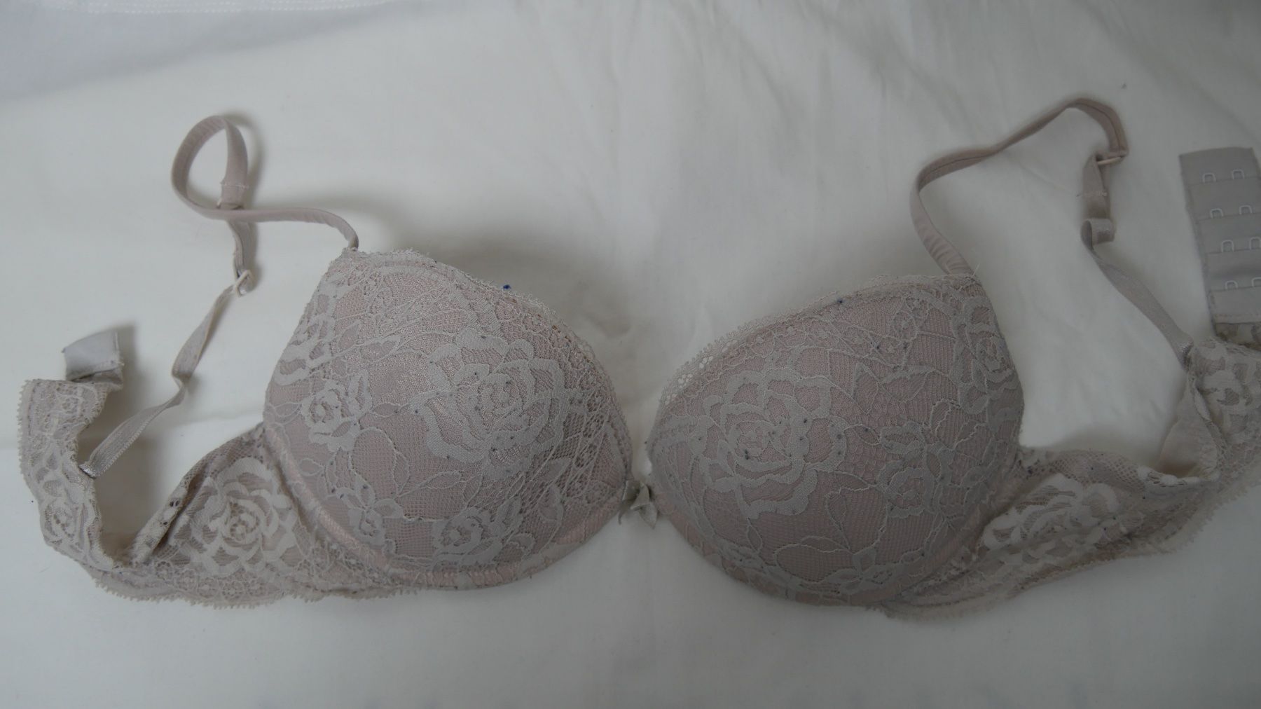 Intimissimi Altra biancheria intima: Intimissimi BH Spitze beige weiss hell Luxus – Usato da Zürich venduto da julia_vina