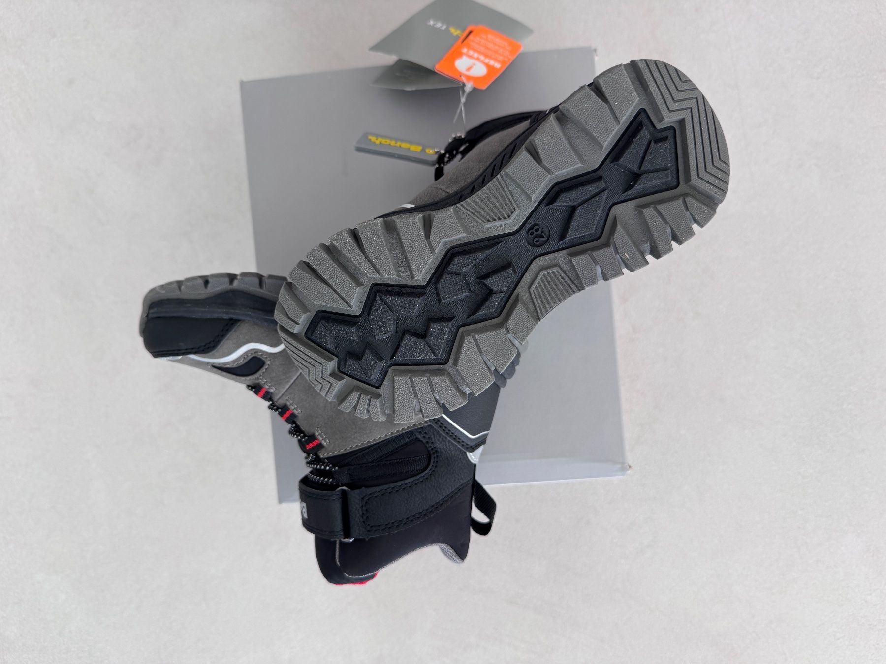 Scarpe da uomo: Bench Schuhe Stiefel Grösse 28 Winter – Usato da Bonaduz venduto da lut_6rts 2
