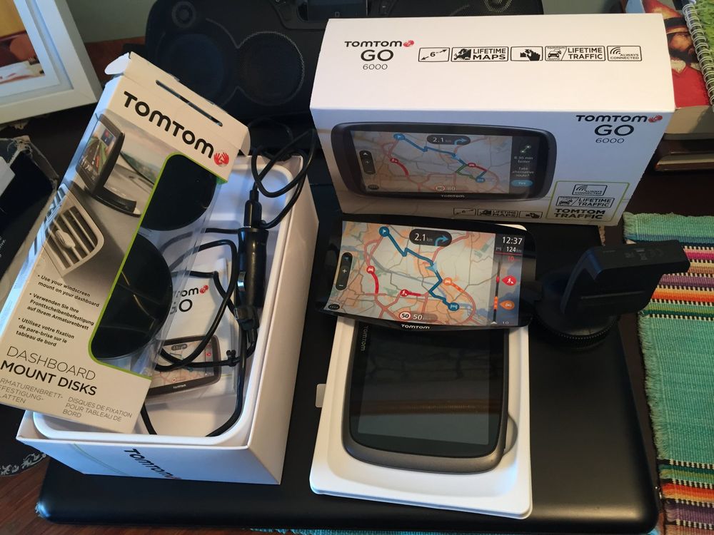 Accessoires de GPS TomTom carte SD pour véhicule