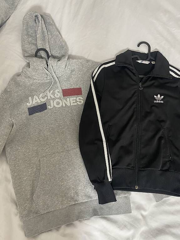 Pulls & Sweat-shirts: Pullover, Trainer Jacke  – D'occasion à Gossau SG par An_mau10 2