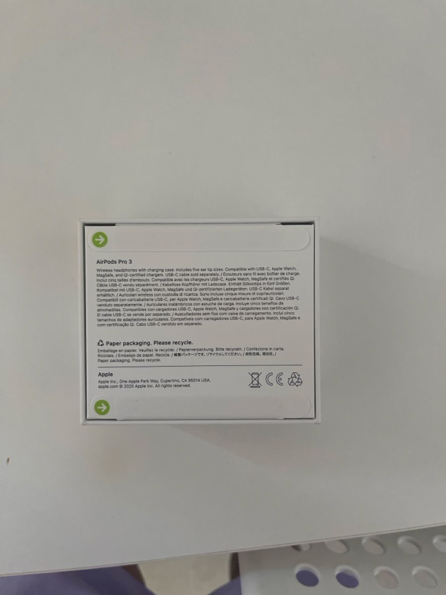 Apple Kopfhörer: AirPods Pro – Neu und originalverpackt aus Vevey von ali_2bqn 2