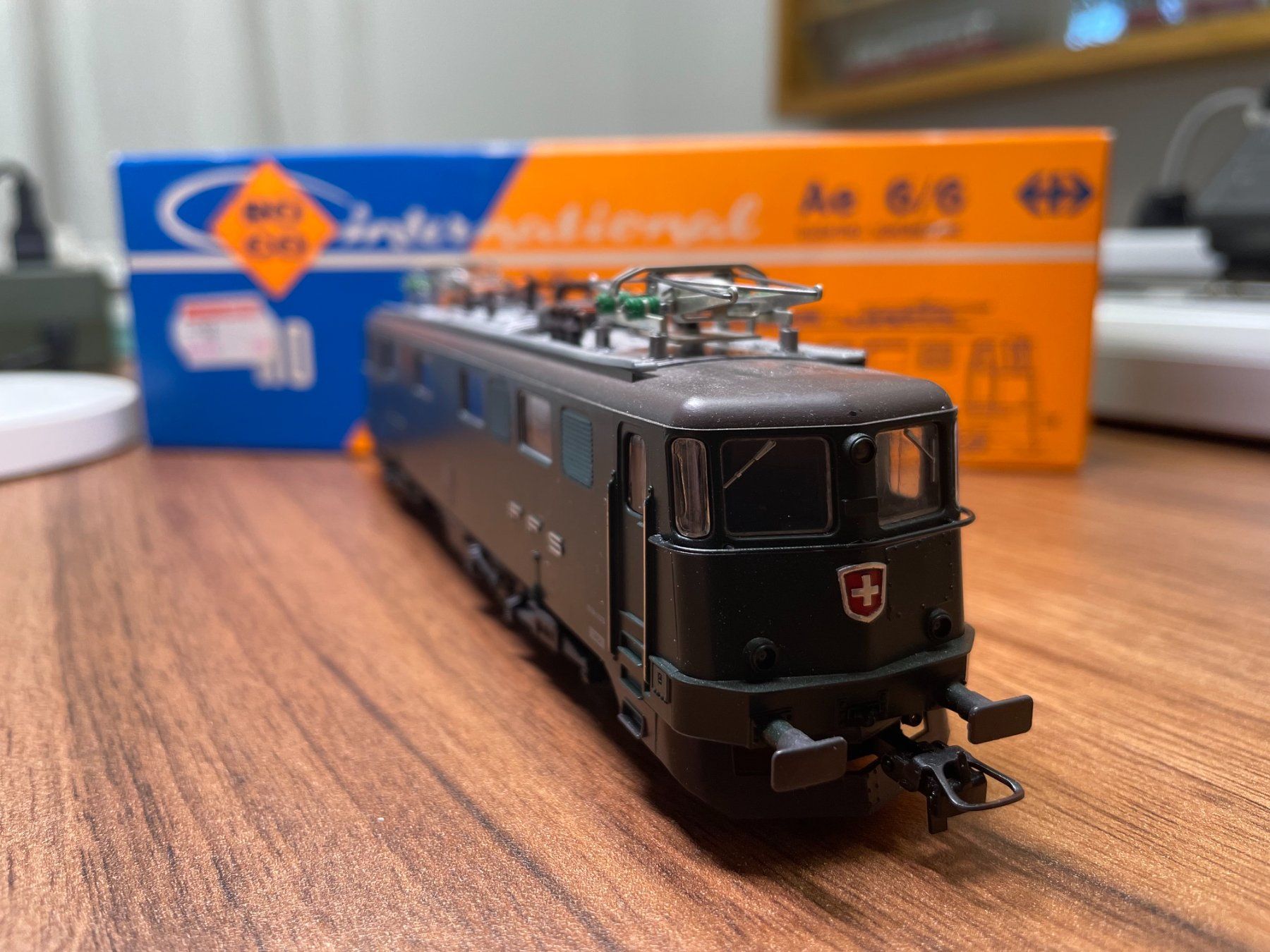 Roco Modelleisenbahnen: Roco SBB Ae 6/6 in DC analog – Gebraucht aus Villmergen von Mfritz 2