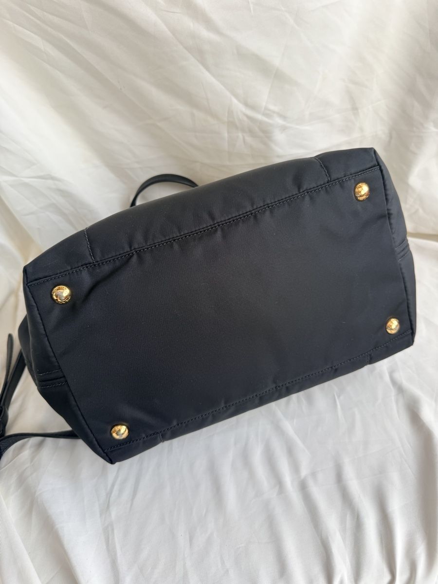Prada Borse da donna: Prada Black Nylon Tessuto Tote Bag 2way – Usato da Geneve venduto da DarlingVintage 6