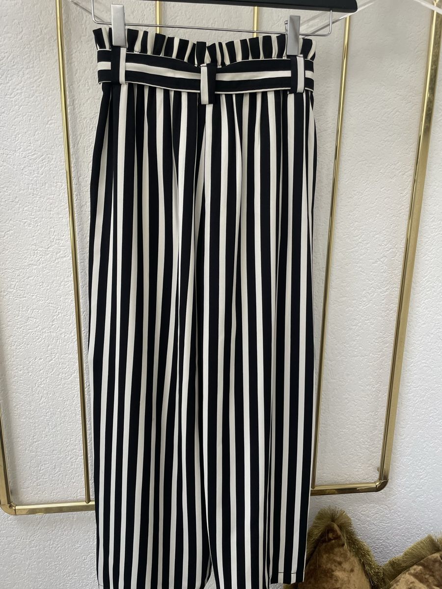 Stradivarius Pantaloni: Stradivarius Hose schwarz-weiss gestreift Gr. S – Nuovo (secondo la descrizione) da Bubendorf venduto da KaubkueRe 1