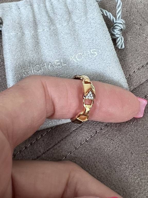 Bagues: Bague Mikael Kors, dorée, taille 52 – D'occasion à Echallens par fayetrahel 1