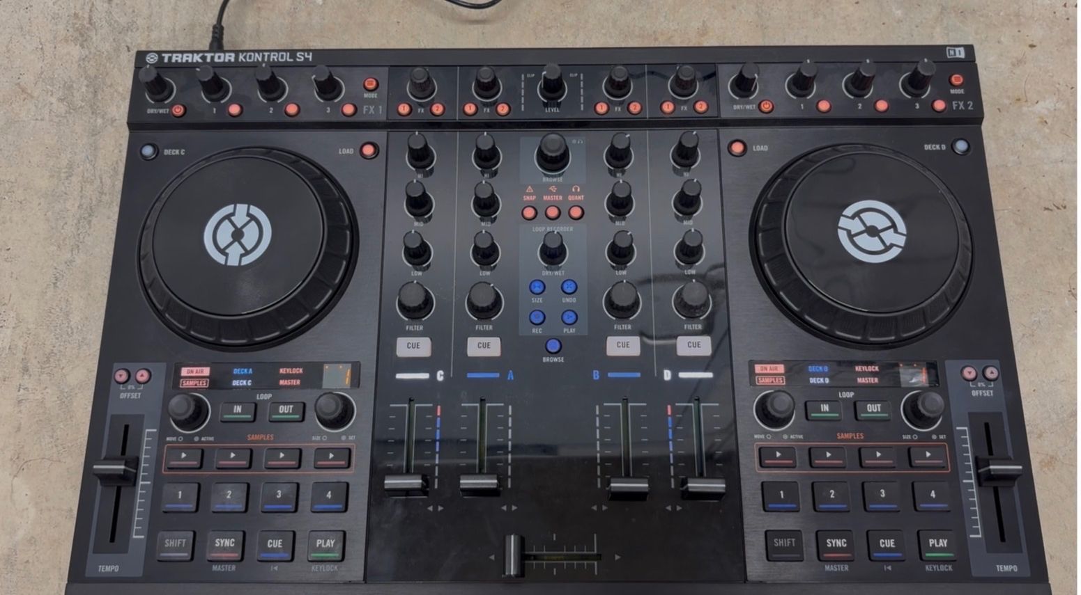Native Instruments Mischpulte: Native Instruments Traktor Kontrol S4 – Defekt aus Turbenthal von phil.white 4