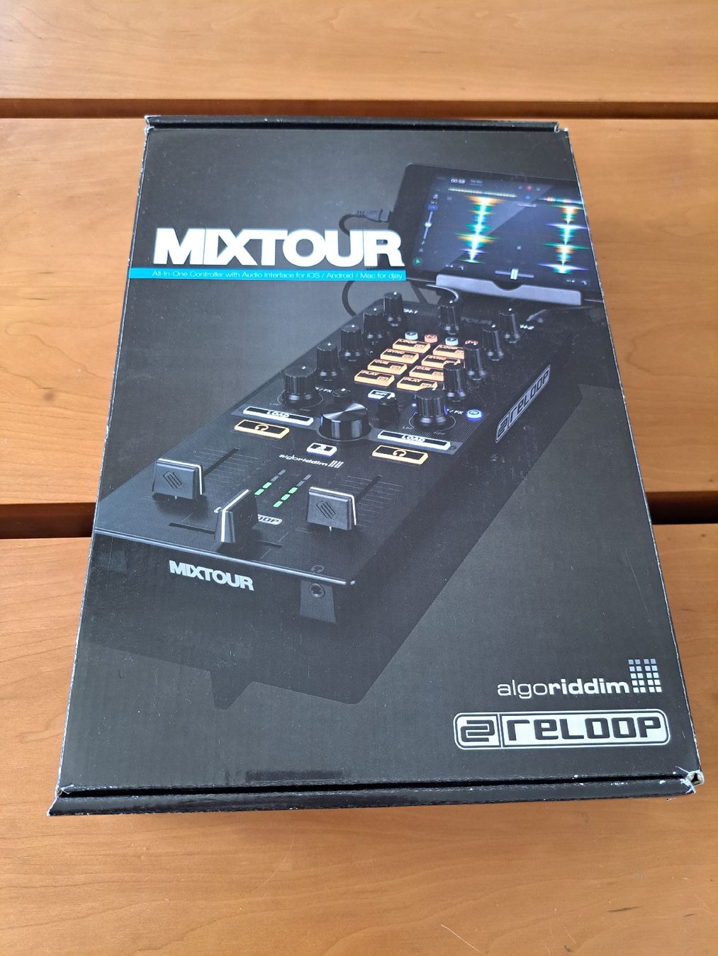 Reloop Mischpulte: Reloop Mixtour DJ Controller algoriddim for iOS/Android – Gebraucht aus Berikon von joker1972