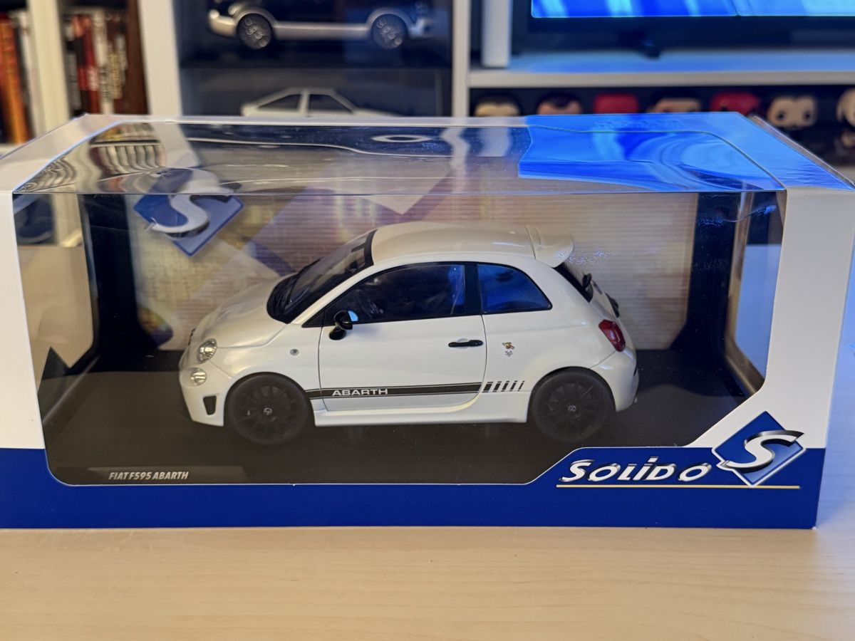 Solido Modellini d'auto: Abarth 595 Solido 1/18 – Nuovo (secondo la descrizione) da Villarimboud venduto da Beowulf1691