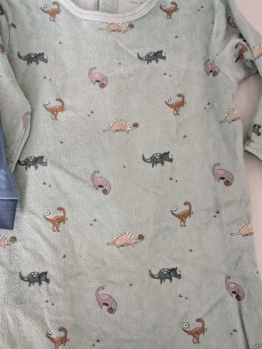 Pigiama & Simili: 3er Set Pyjama Gr. 74/80 Schlafanzüge, Strampler – Usato da Basel venduto da an_v7yj 2