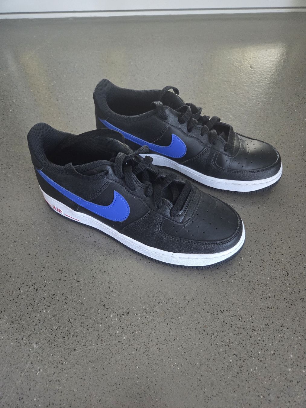 Nike Scarpe da uomo: Nike Sneaker schwarz blau Grösse 40 – Usato da Luzern venduto da schatz1990