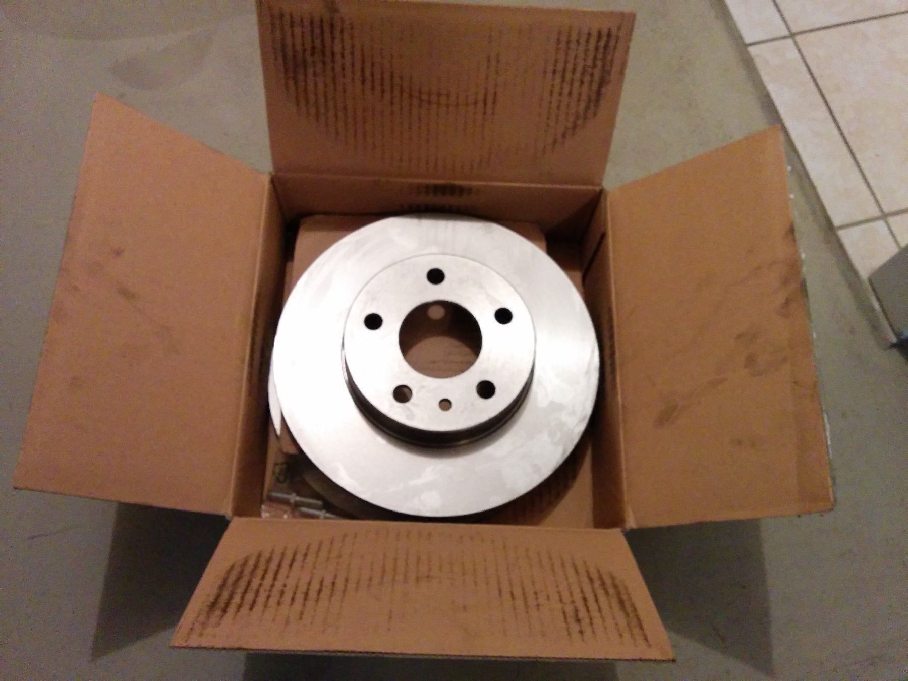 Alfa Romeo Alle Autoersatzteile: 2x Bremsscheibe Bosch Alfa  GTV / Spider 916 – Neu und originalverpackt aus Rotkreuz von salvifin