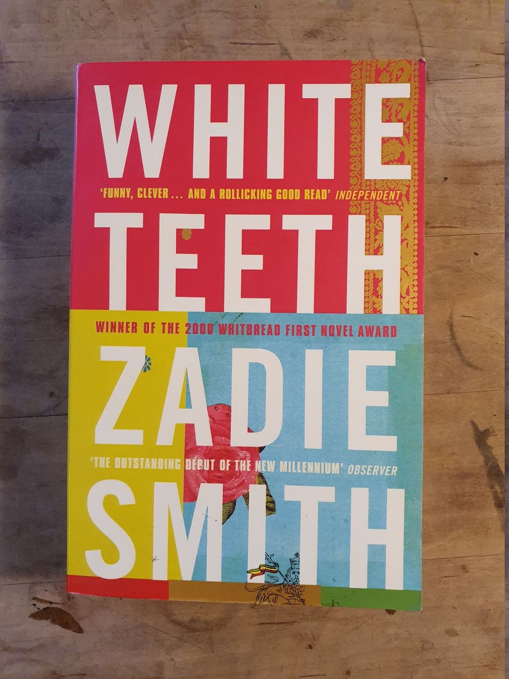 Bücher: White Teeth - zadie Smith - Penguin – Gebraucht aus Zürich von loosebone