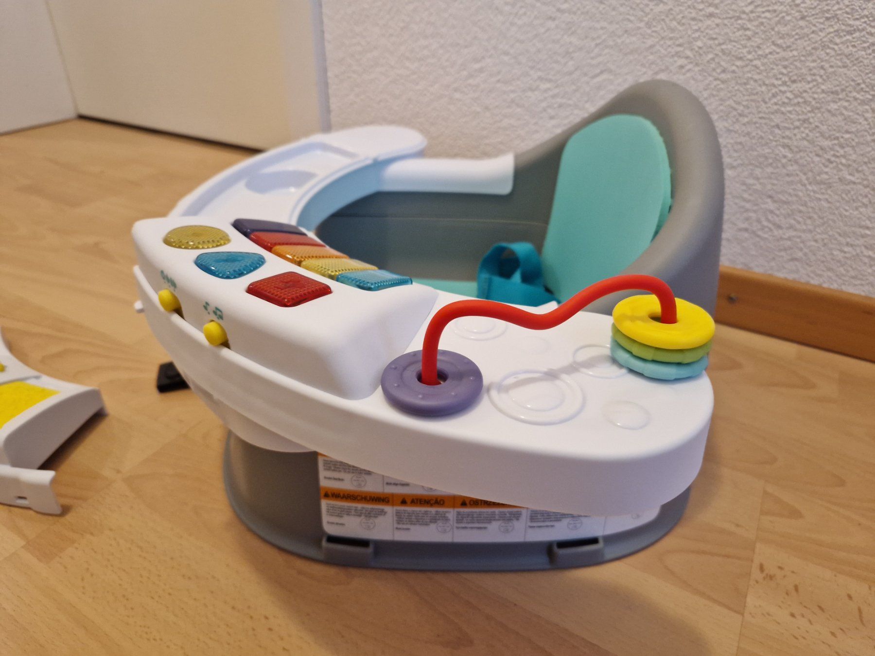Sgabelli: Baby Sitz mit Musik – Nuovo (secondo la descrizione) da Kefikon TG venduto da Livline 2