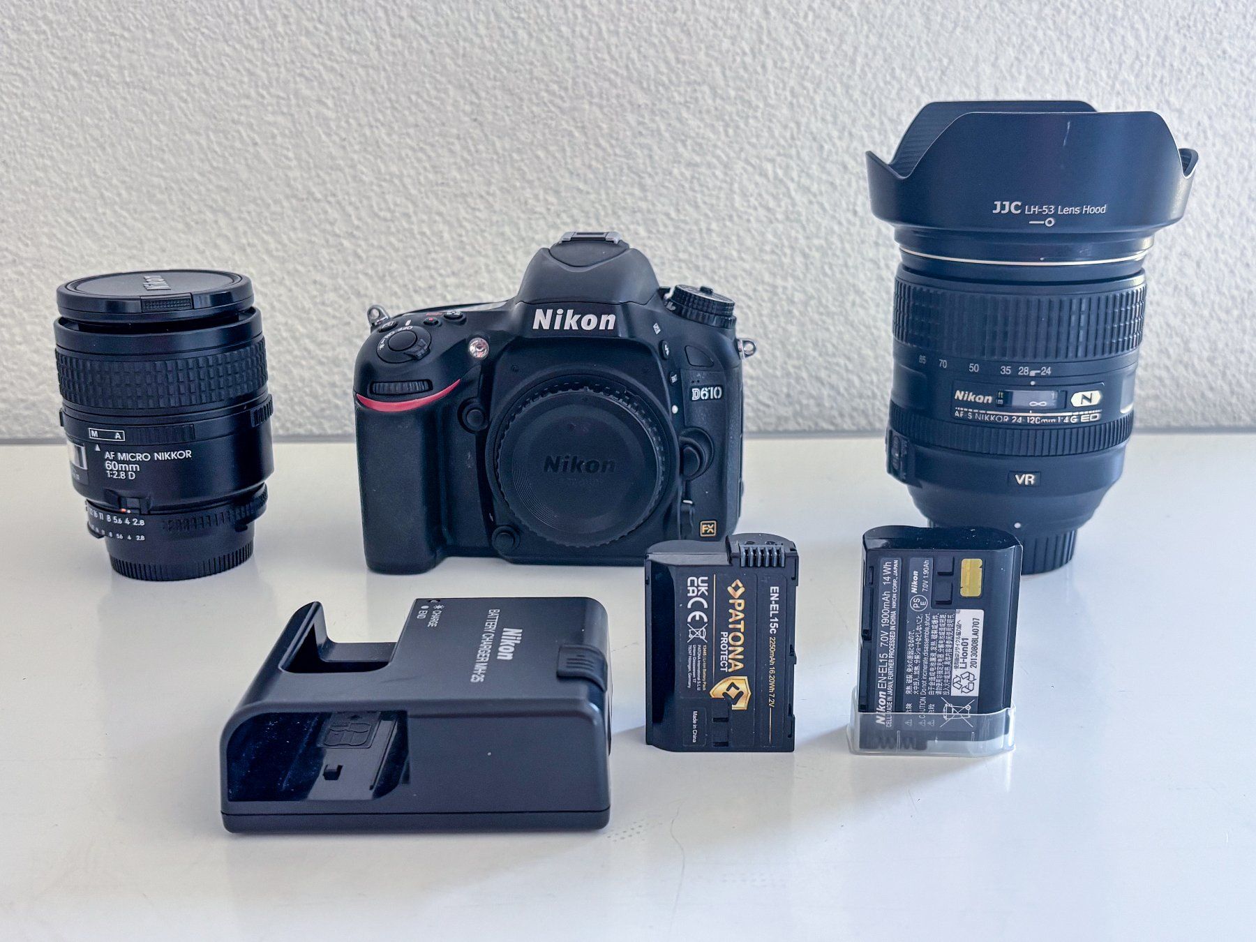 Nikon Fotocamera: Nikon D610 + 2 Objektive – Usato da Zürich venduto da J2O
