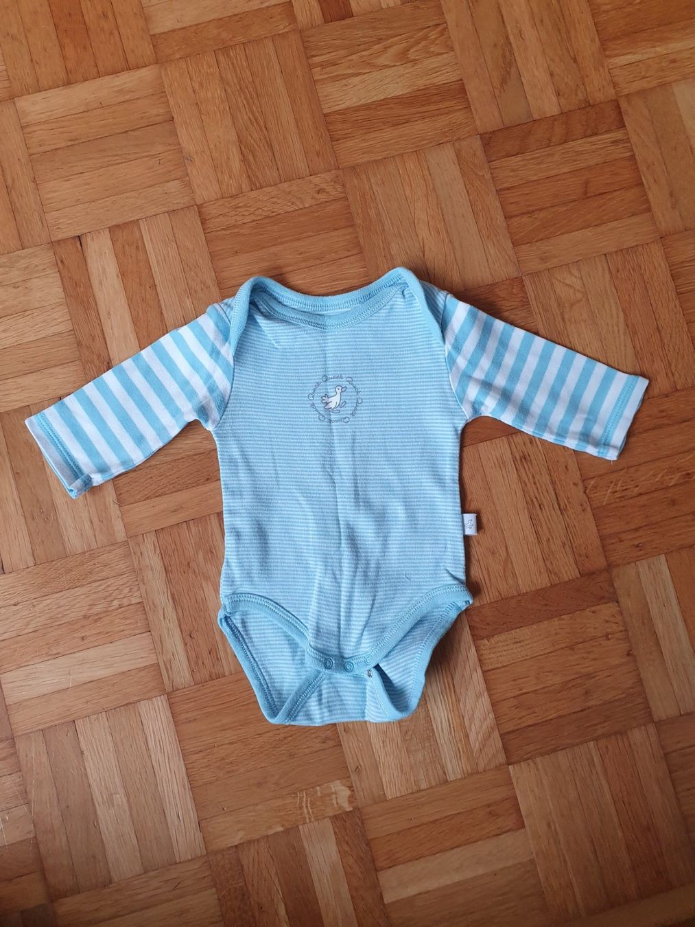 Lotti & Set di vestiti: Body Gr. 56 und Baby Schuhe – Usato da Kappel SO venduto da tiger1921 1