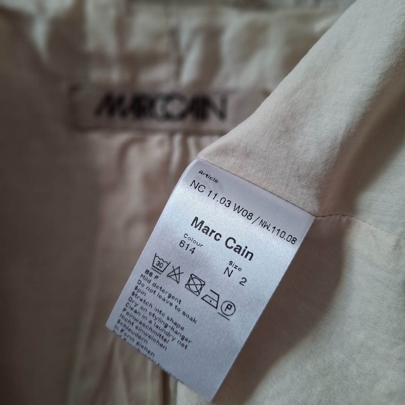 Marc Cain Mäntel: Trendiger Regenmantel von MarcCain – Gebraucht aus Stäfa von meridianum 5