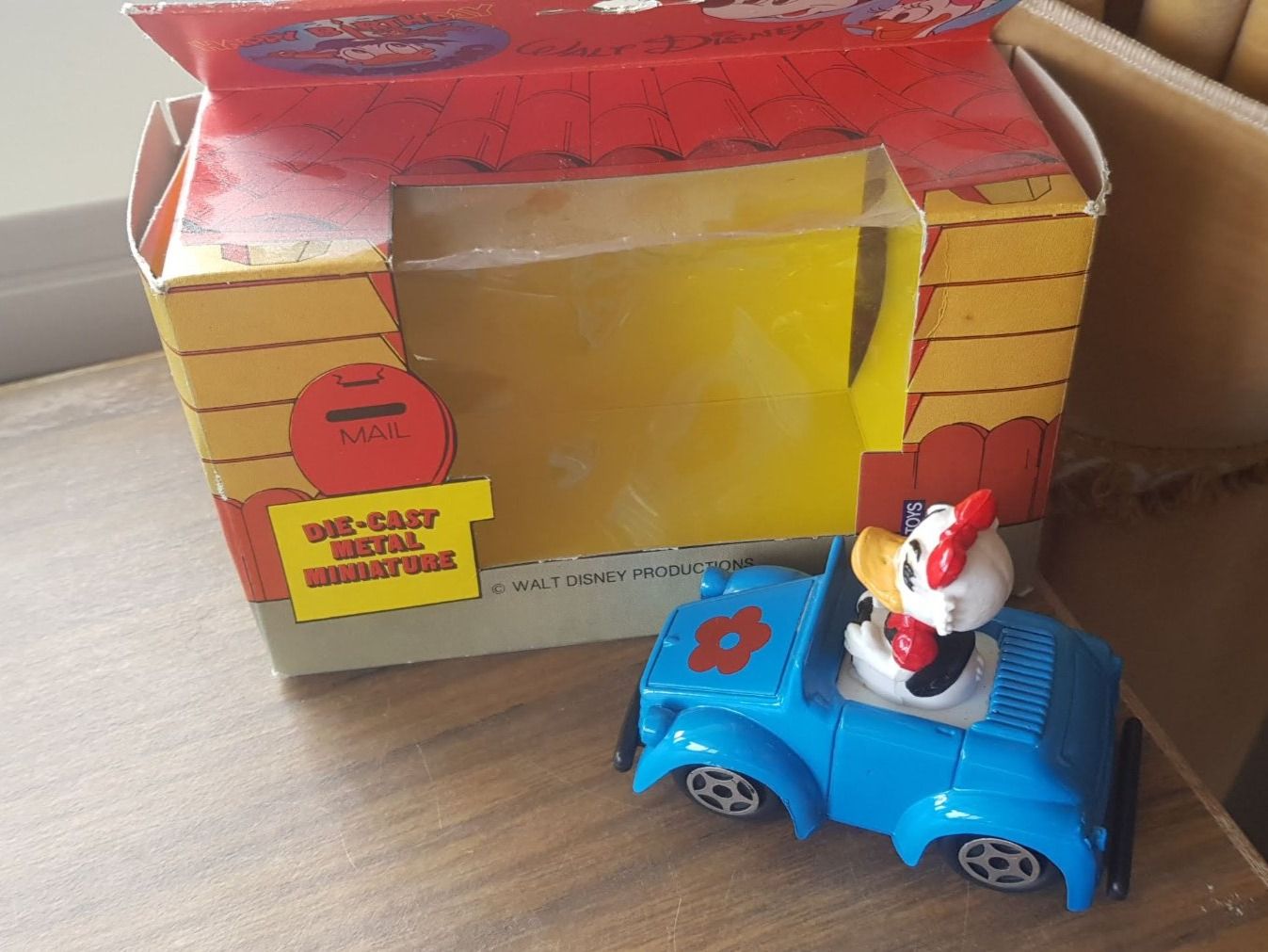Disney Giocattoli: Daisy Duck Disney Auto in OVP – Usato da Mörschwil venduto da lindaswunderkiste 4
