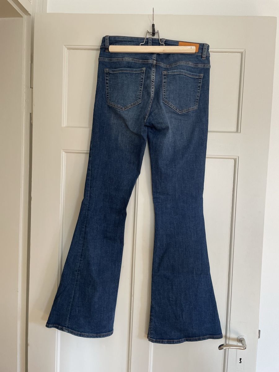 Zara Jeans: Zara Flared Jeans - Grösse 38 – Usato da Zürich venduto da katidust 1