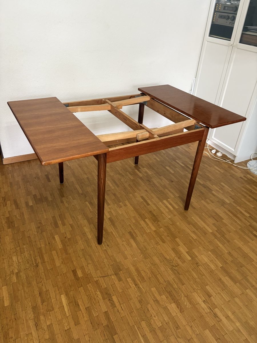 Tavoli: Magnifique table en Tech vintage  – Usato da petit lancy venduto da FerreiraLuis 1