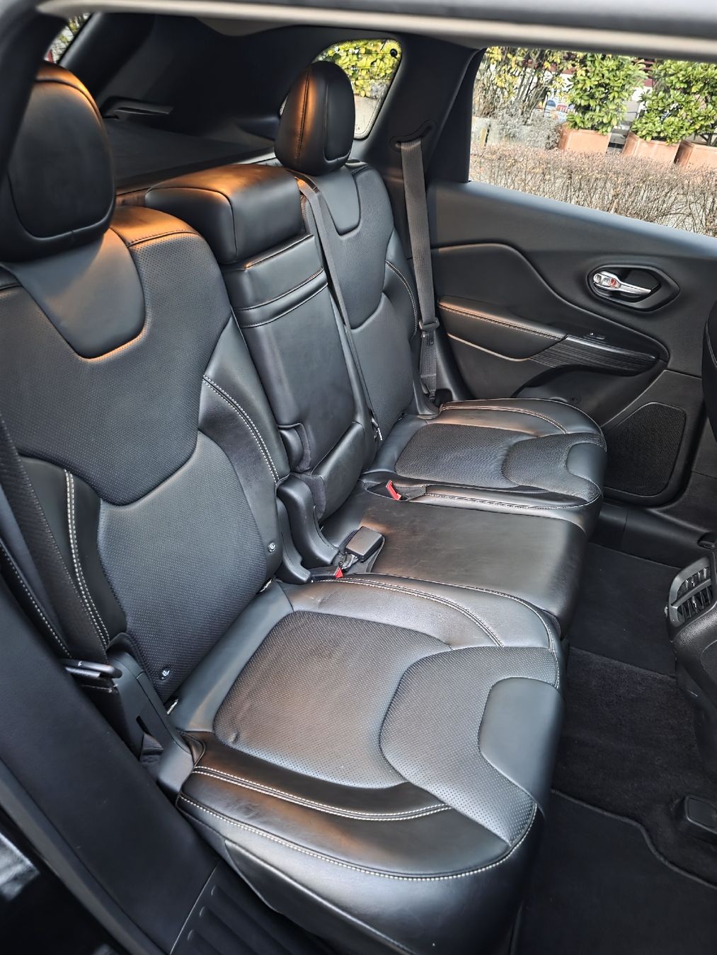 Jeep Autos: Jeep Cherokee Limited 2.0 TD – Gebraucht aus Zürich von Troval84 5