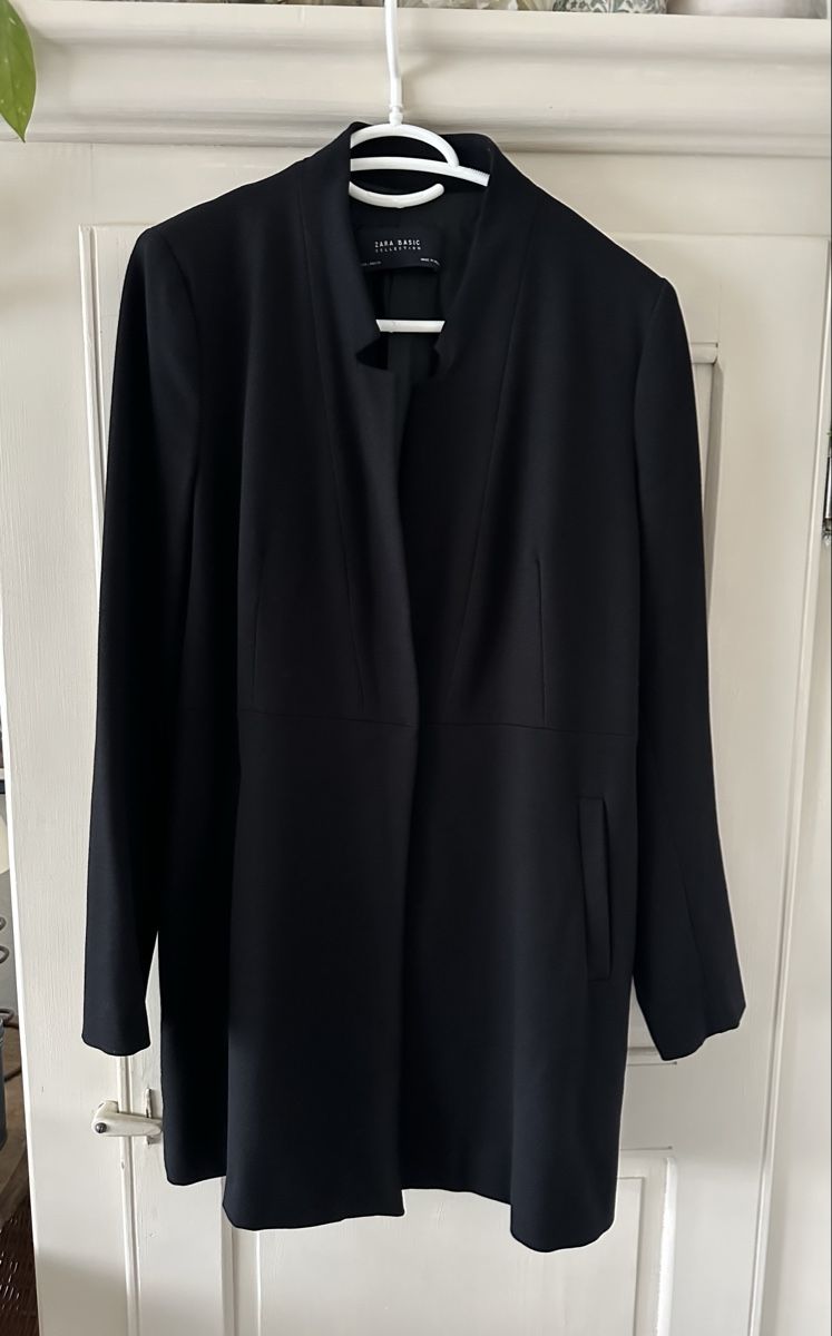 Zara Vestes: Veste blazer Zara Basic noire etat comme neuf – Neuf (Voir description) à Vernier par citronelle01