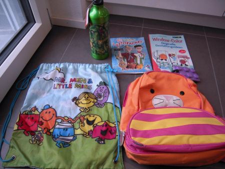 Kinderrucksack, emoji-Trinkflasche Coop, Turnbeutel, Bücher