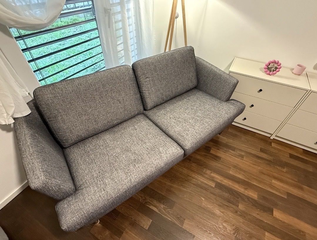 Interio Sofas: Sofa 2-Sitzer grau von Interio – D'occasion à Dietikon par fru_hg7z 3