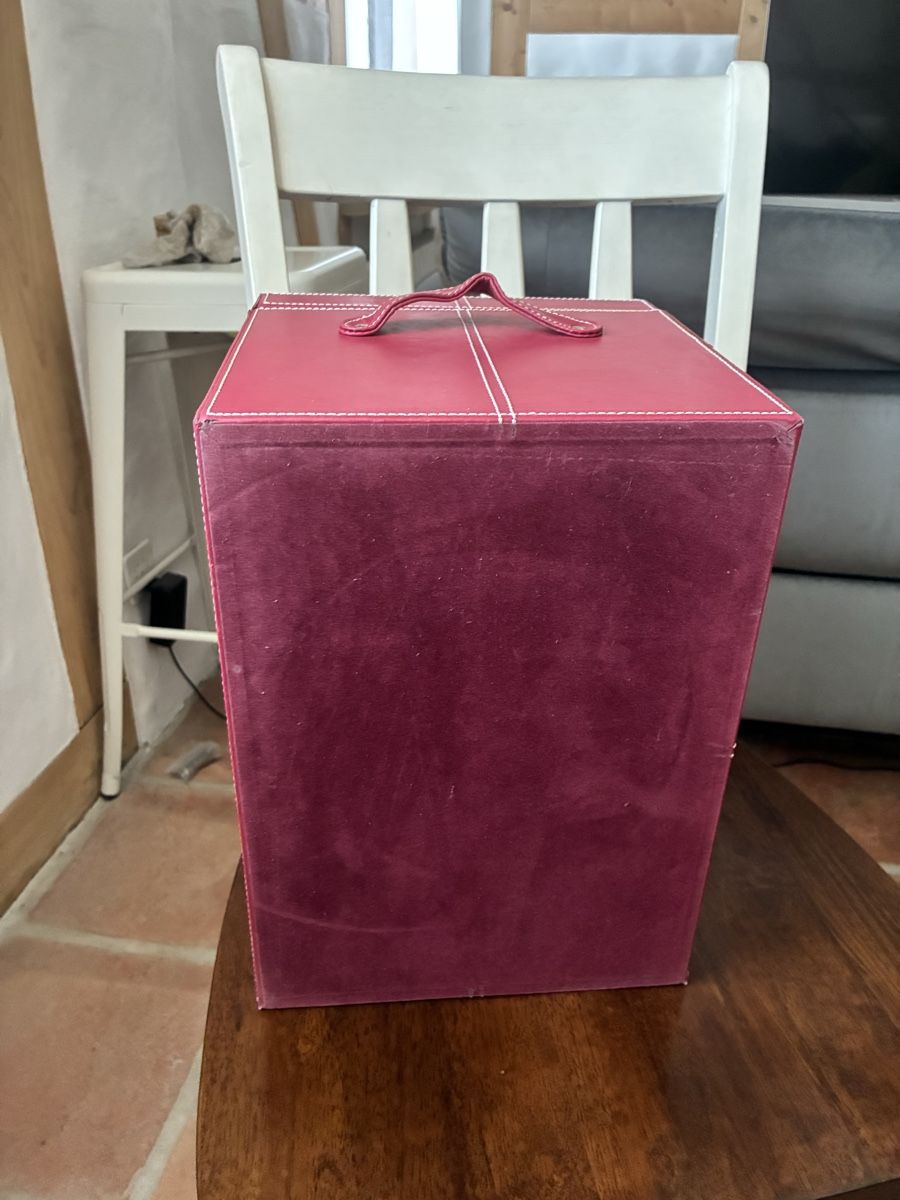 Interio Sonstige Dekorationen & Accessoires: Rote Kunstleder Truhen – Gebraucht aus Weiach von gabs_cdn 3