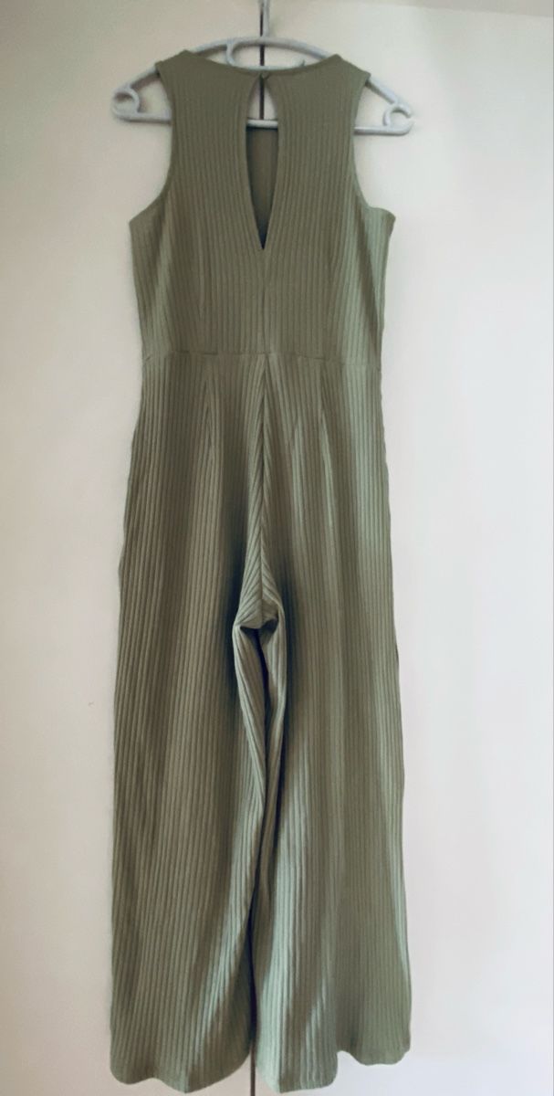 H&M Tute: Jumpsuit H&M vert olive - neuf - taille S – Nuovo e nell'imballaggio originale da Genève venduto da swissjojo 1