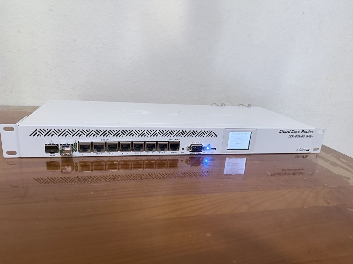 Modem & Router: MikroTik Cloud Core Router CCR-1009-8G-1S-1S+ – Usato da Zürich venduto da semi16
