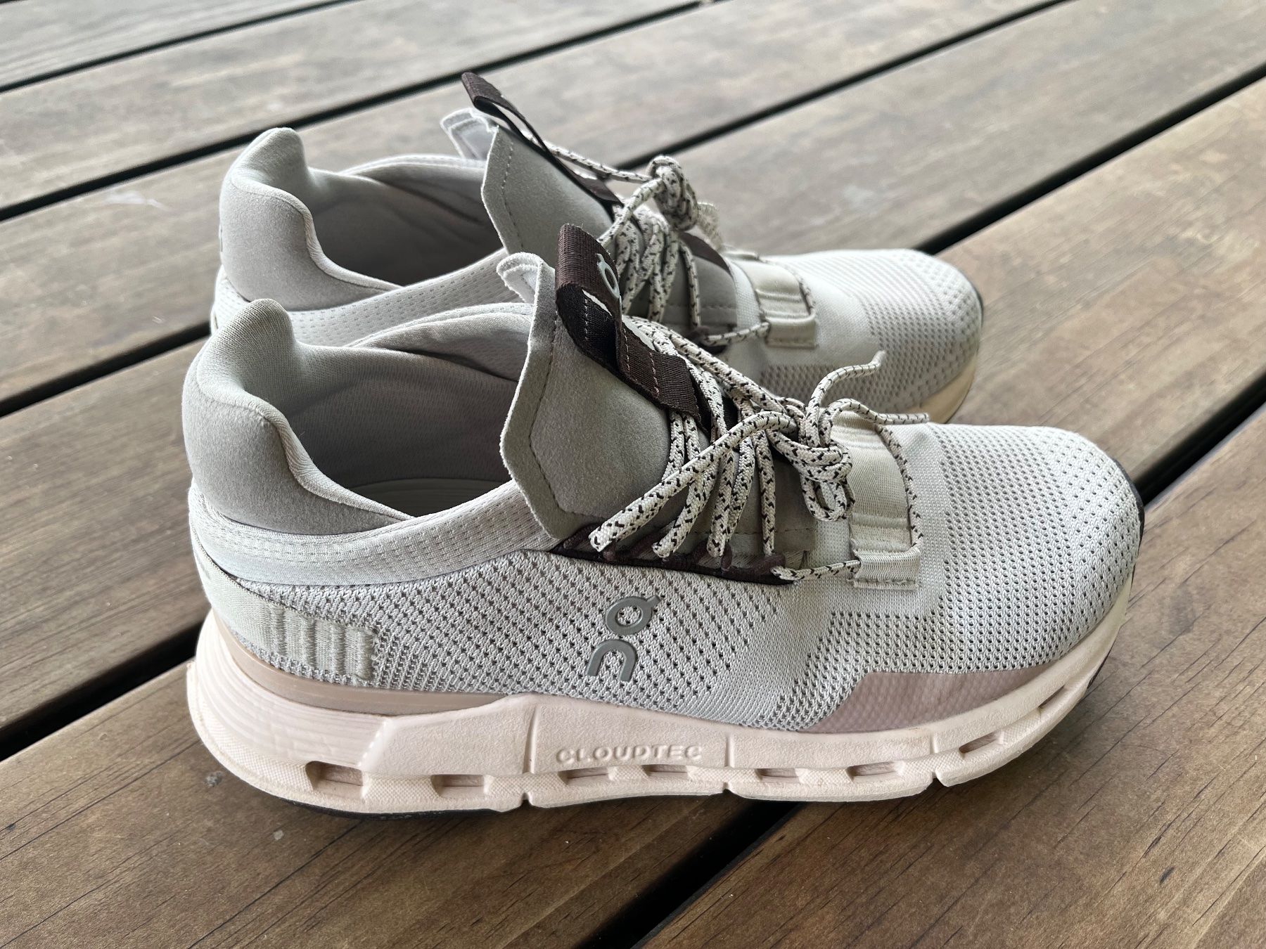 On Chaussures femmes: ON Cloud Nova Gr. 38.5, Hellgrau – D'occasion à Oberweningen par mpfister01 1