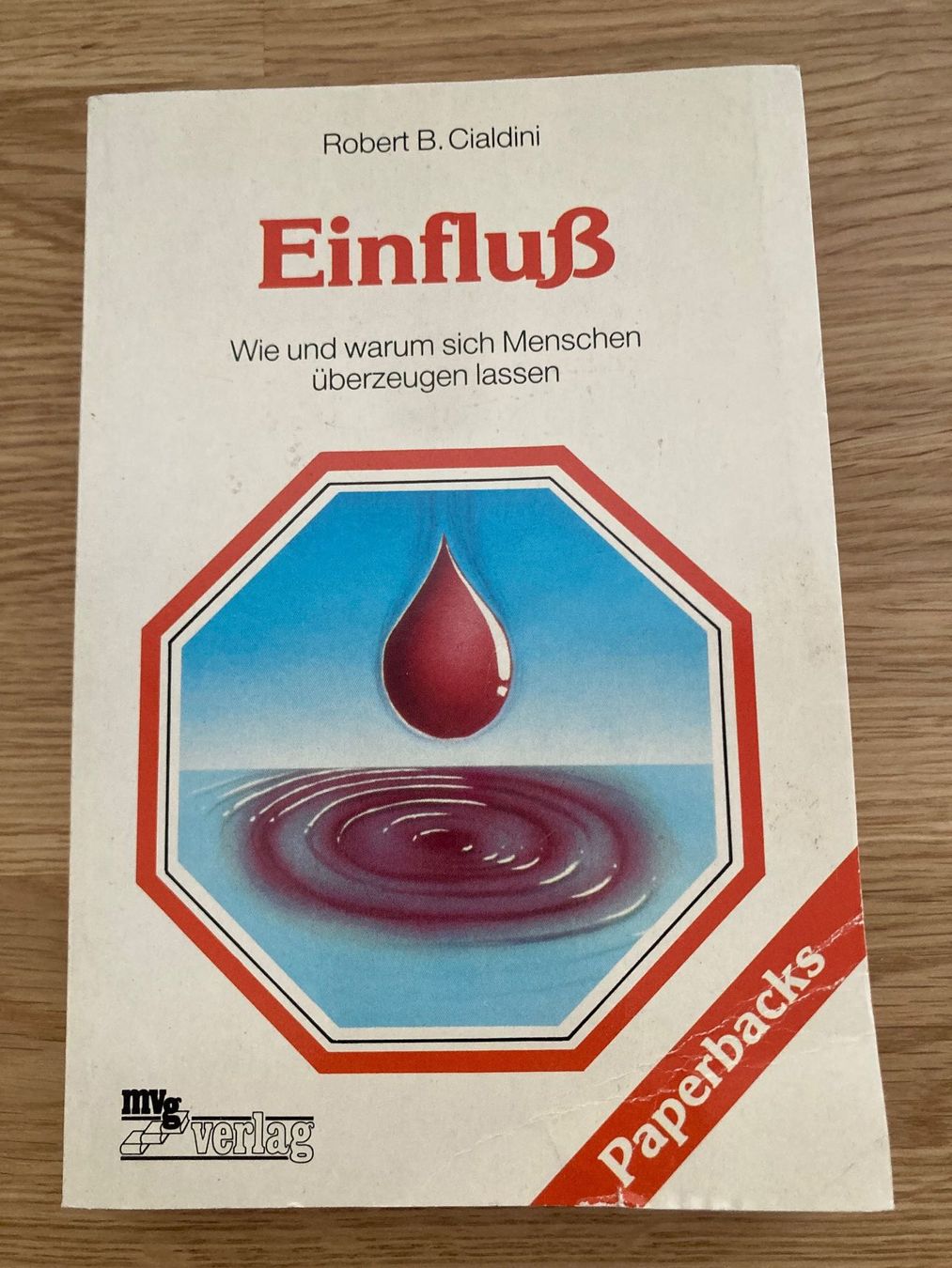 Libri: Robert Cialdini - Einfluss: Wie Menschen überzeugen – Usato da Mels venduto da T-Sargans