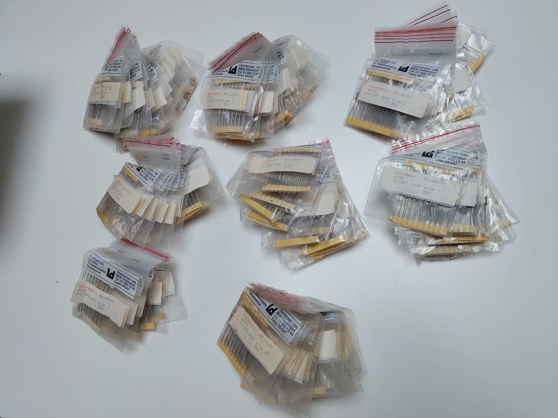 Componenti elettronici: Umfassendes Widerstand-Set 1/2 Watt Kohleschicht – Usato da Basel venduto da daskommtgut 6