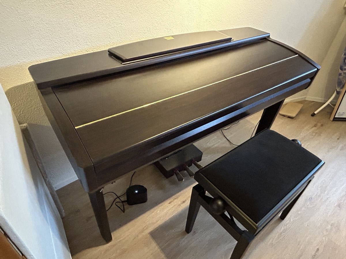 Yamaha Strumenti musicali: Yamaha Clavinova CVP-307 – Usato da Wald ZH venduto da pgianni 5