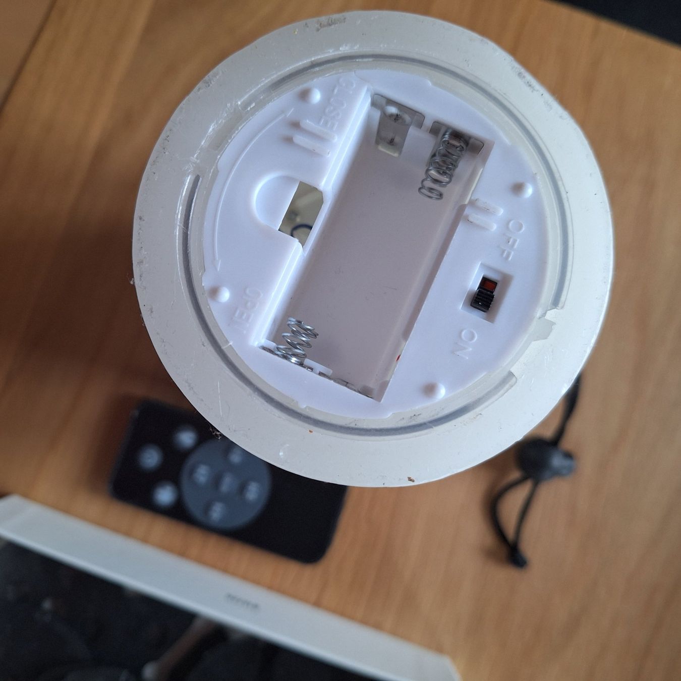 Lampes: Echtwachs Lampe mit wechselndem Lichteffekt – D'occasion à Hettenschwil par Schneuggi2 3