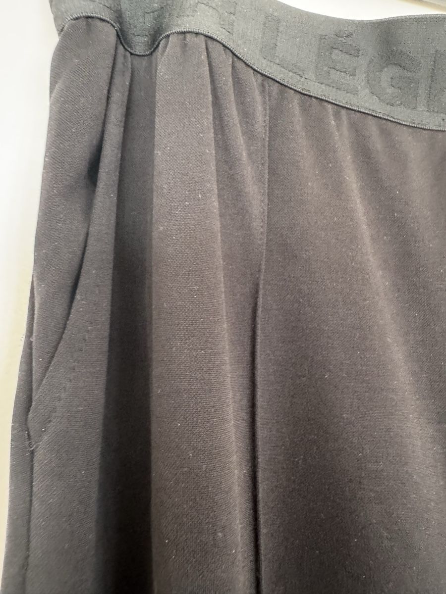 Pantaloni: Pantalon noir Amisu taille L - – Nuovo (secondo la descrizione) da Martigny venduto da ber_tdz7 1