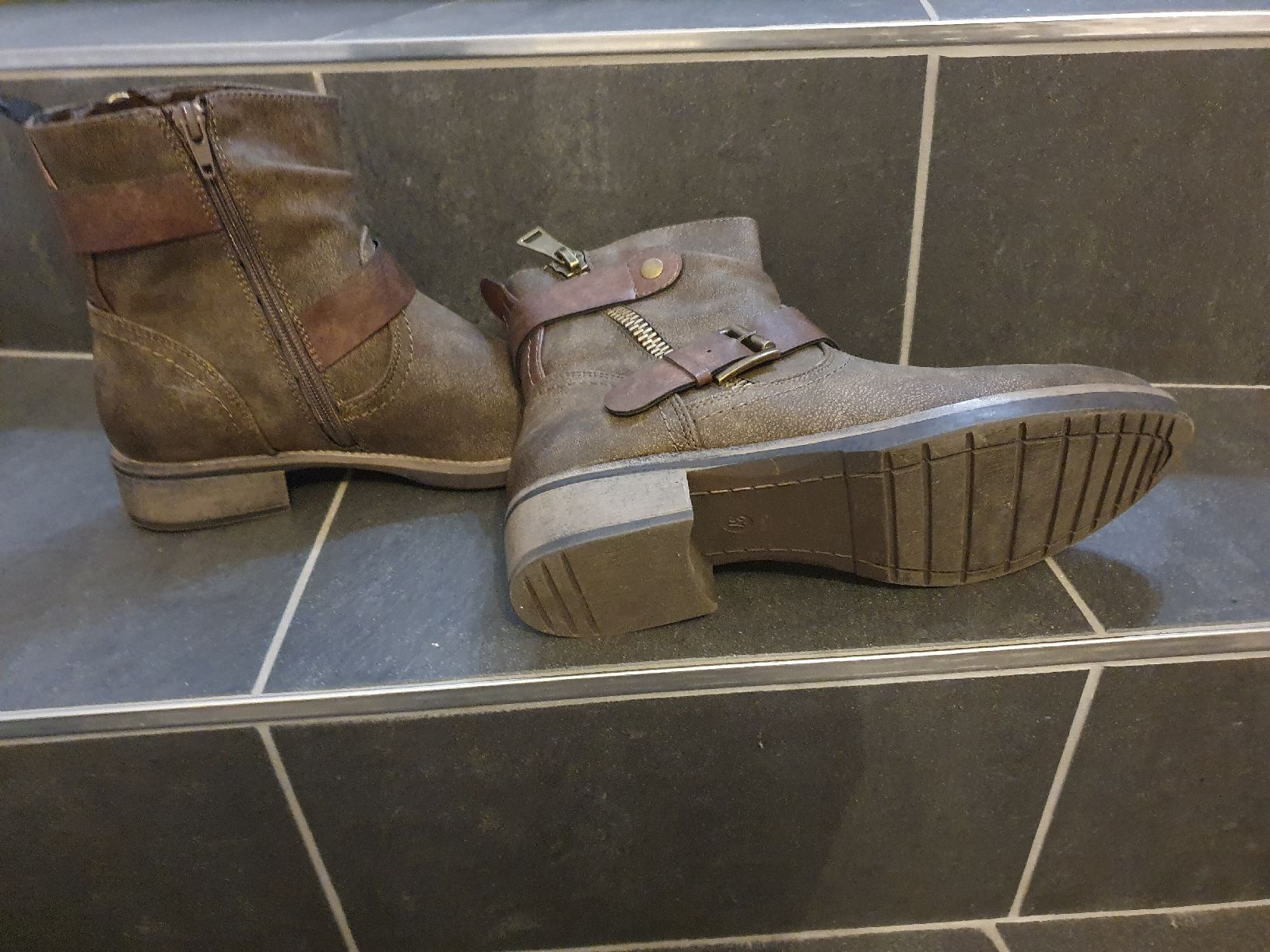 Scarpe da donna: Stifeletten 37 – Usato da Würenlingen venduto da kuh33 2