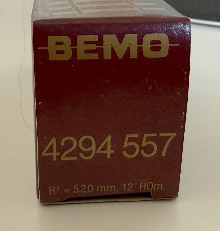 Bemo Modellini di ferrovie: Bemo Gleis gebogen 12° Art. 4294 557 – Nuovo e nell'imballaggio originale da Samedan venduto da Gischpel25