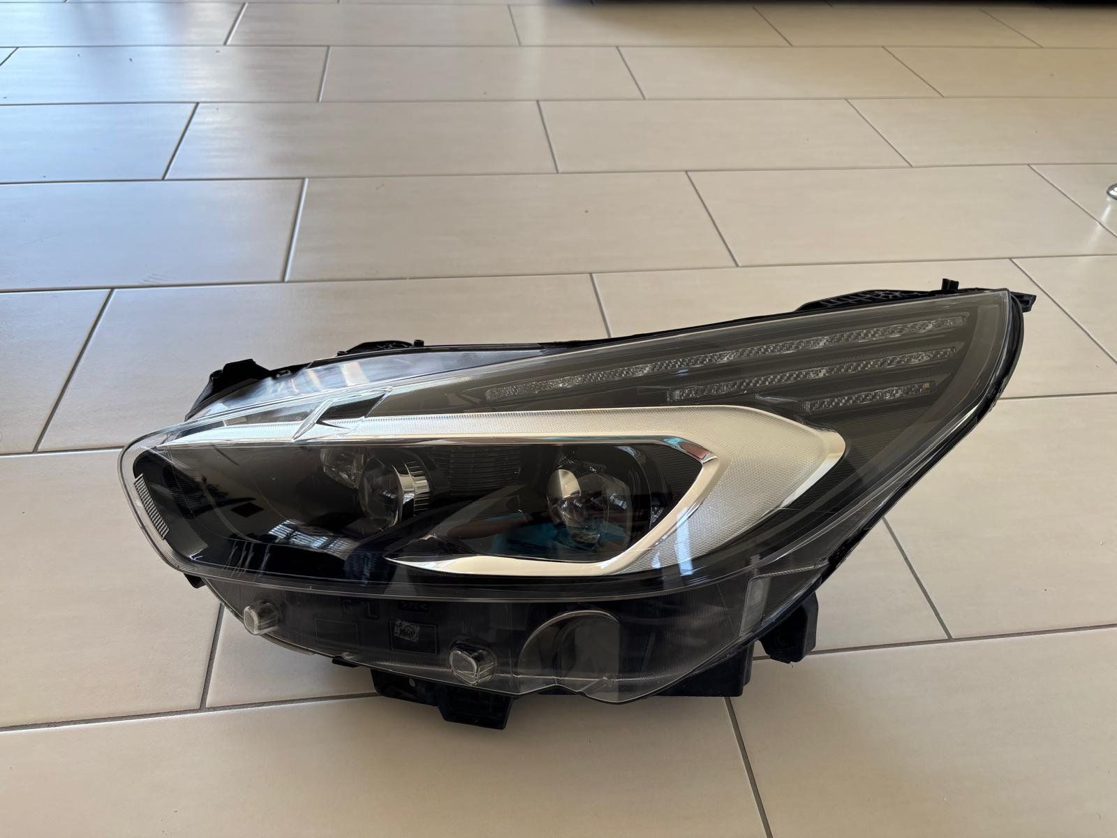 Ford Fari: Phare LED gauche Ford S-max – Nuovo (secondo la descrizione) da Estavayer-le-Lac venduto da Lor_tjg5